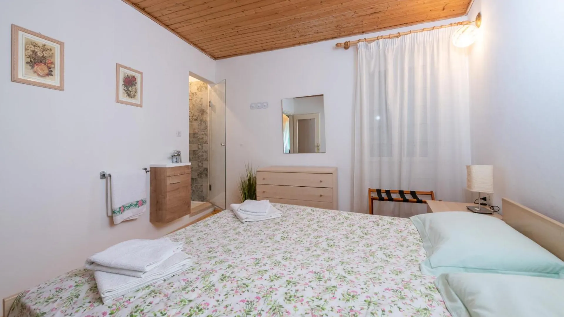 The Svalba Sea View Apartment Rovinj